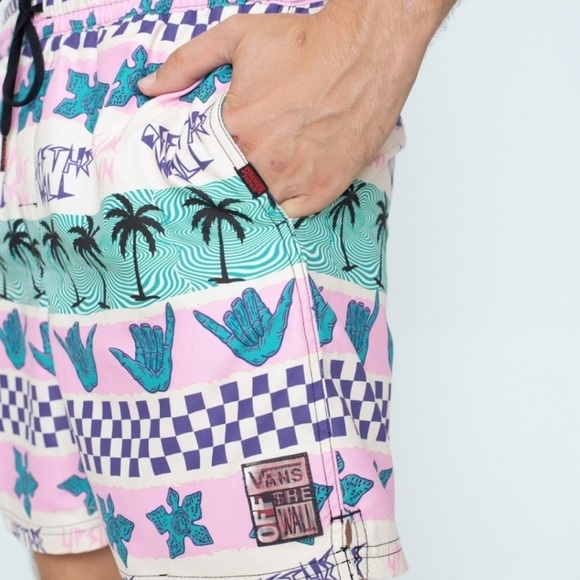 Vans x Stranger ThingsCalifornia Stripe Volley Pink - Shorts Men small - Picture 3 of 6